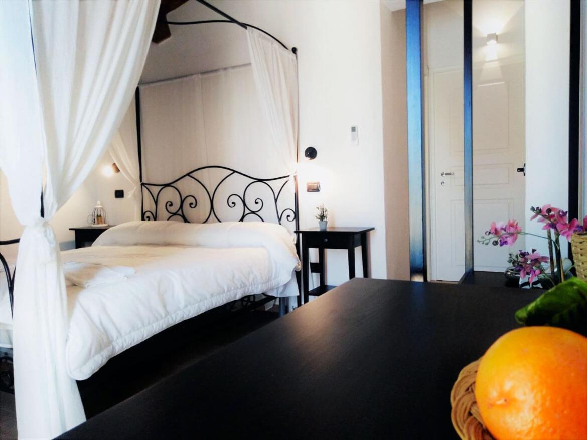 Hotel Residence Noto Marina Relais Calabernardo Exterior photo