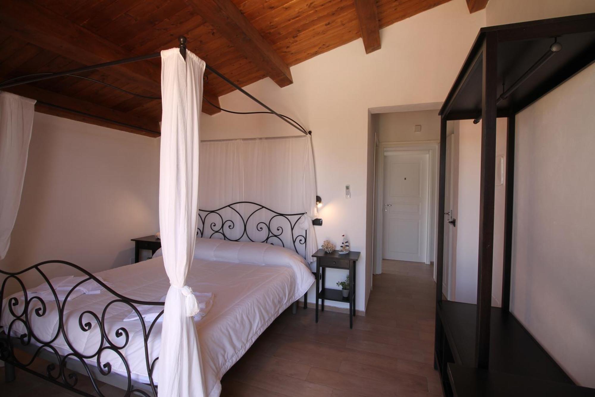 Hotel Residence Noto Marina Relais Calabernardo Exterior photo